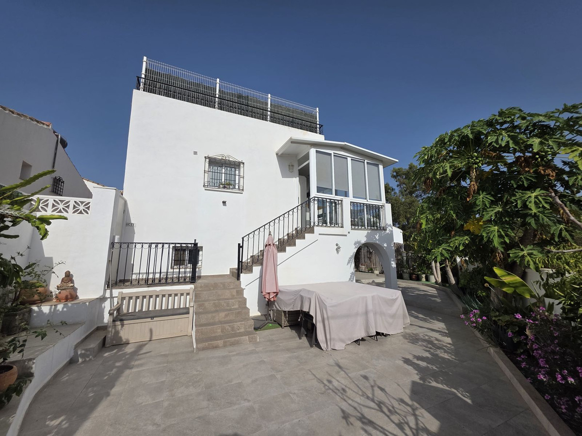 Nueva Milla de Oro, Estepona